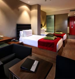 Olivia Plaza Hotel
