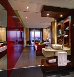 Olivia Plaza Hotel