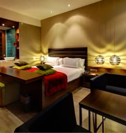 Olivia Plaza Hotel