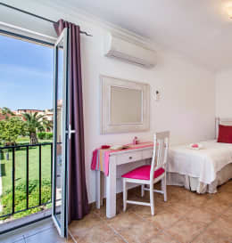Jardim da Meia Praia Resort