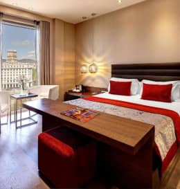 Olivia Plaza Hotel