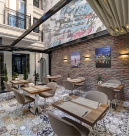 Pell Palace Hotel & Spa