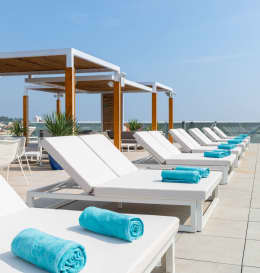 L'Azure Hotel 4* Sup
