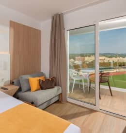 L'Azure Hotel 4* Sup
