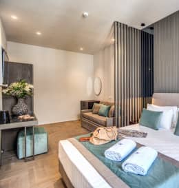 Hotel 77 Seventy-Seven - Maison D'Art Collection