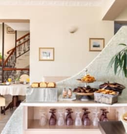 Victoria Hill Hotel