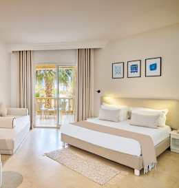 Houda Yasmine Hammamet