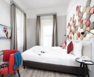 The Three Corners Hotel Art