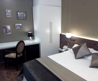 Hotel Moderno Bcn