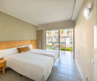 Hotel LIVVO Koala Garden