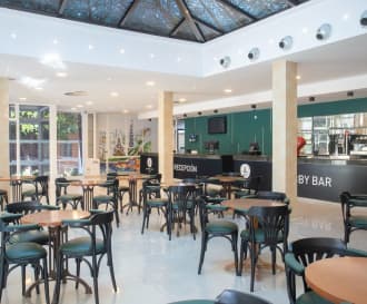 Apartamentos BCL Levante Lux
