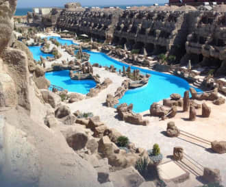 Caves Beach Resort