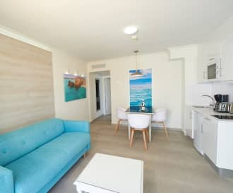 Montana Club Suite Hotel