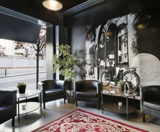 Fira Centric Apartments by gaiarooms