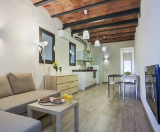 Fira Centric Apartments by gaiarooms