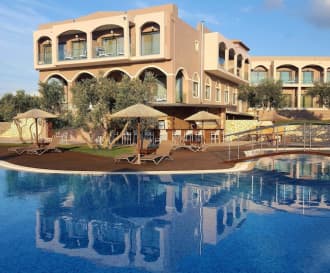 Elegance Luxury Executive Suites - Adults Only