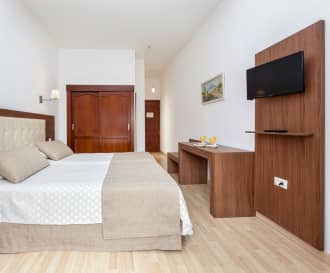 Hotel Don Manolito