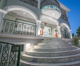 Denise Beach Hotel