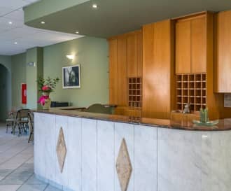Alamis Hotel & Apartments