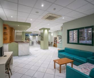 Alamis Hotel & Apartments
