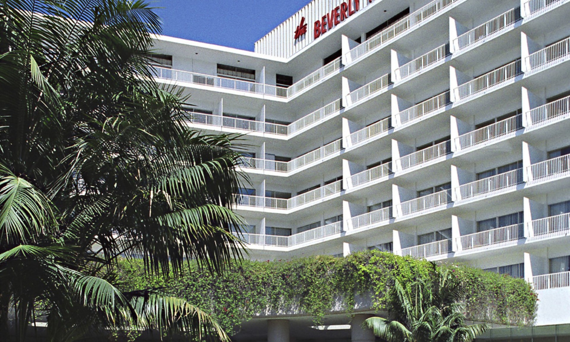 Beverly Hills Hotels: 228 Cheap Beverly Hills Hotel Deals, California