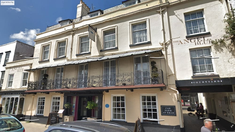 Lymington Holidays 2025 2026 Cheap Holidays to Lymington