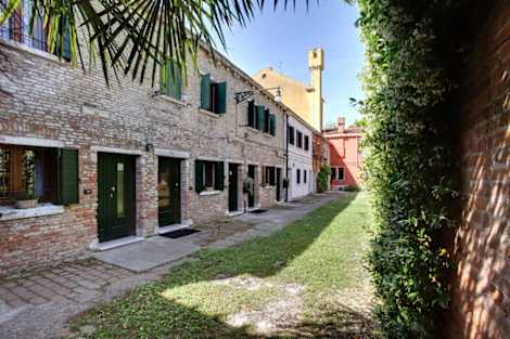 

Garden Houses Apartment