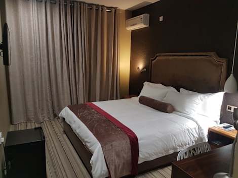 

La-Signature Guest House