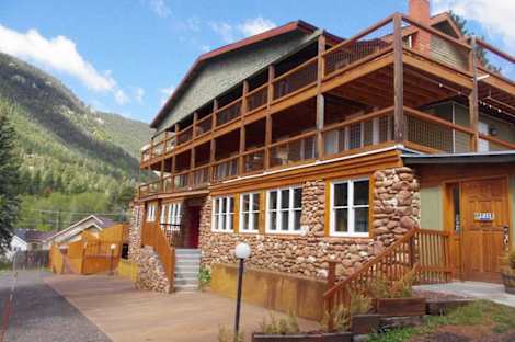 

The Green Mountain Falls Lodge