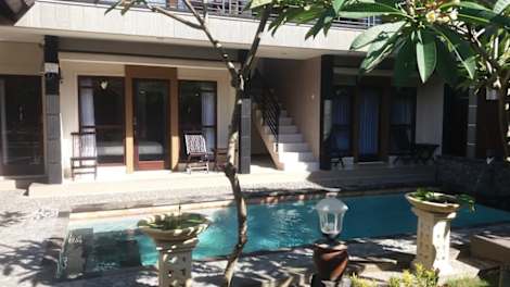 

Kubu D' Bukit Homestay