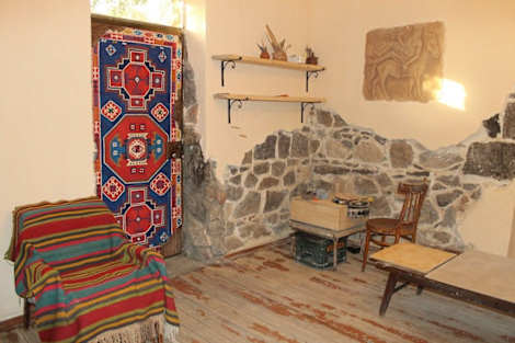 

GUEST HOUSE DAYAN