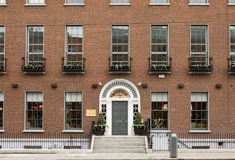 

Iveagh Garden Hotel