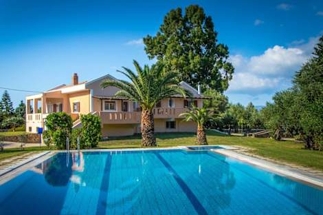

Leone Luxury Villas