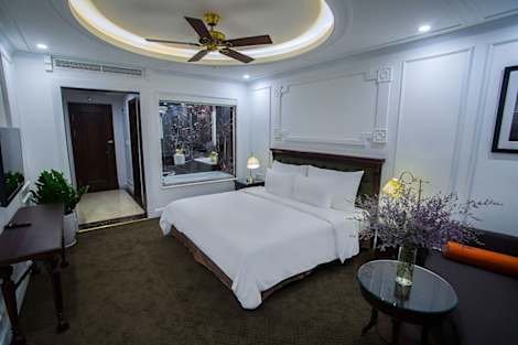 

New Era Hotel and Villa