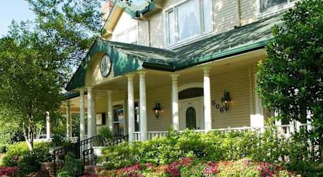 

The Sanford House Inn & Spa