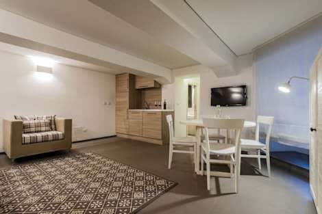 

Ferrini Home - Nicito 18
