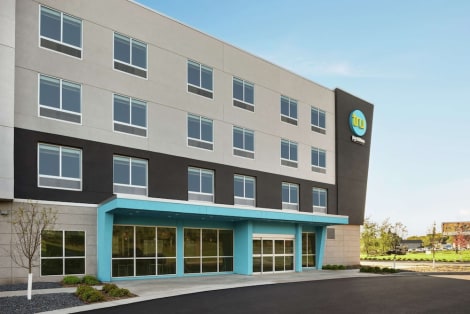 duluth hotels lastminute hilton tru mall area hotel