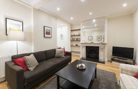 

Large 2 Bedroom Flat in Victoria - Zone 1