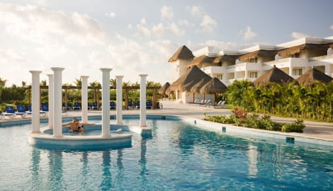 Ocean Riviera Paradise Daisy Family Club Hotel (Playa Del Carmen) from £242  