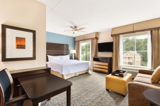 Homewood Suites By Hilton Atlanta Airport North Hotel East
