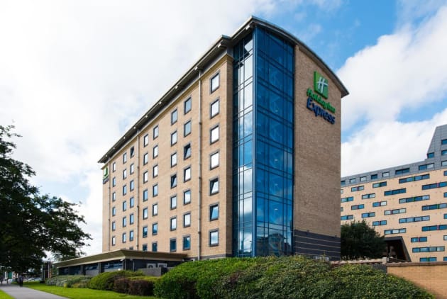 Holiday Inn Express Leeds City Centre Hotel Leeds From - 