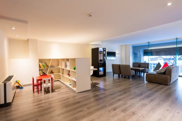 Aparthotel Atenea Calabria Hotel (Barcelona) from £75 ...