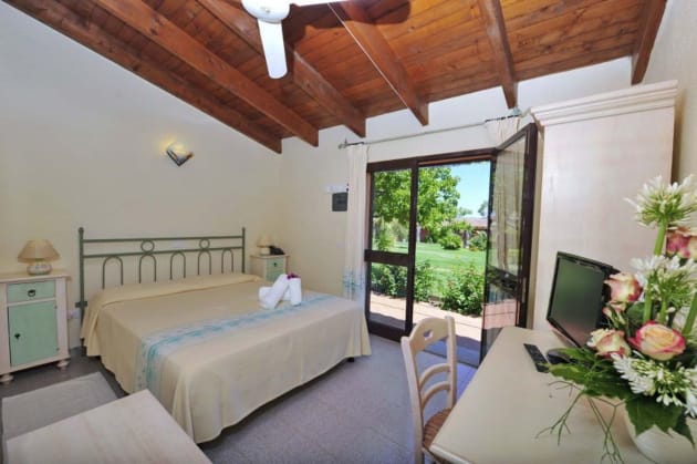 Hotel L’Esagono (San Teodoro) from £59 | lastminute.com