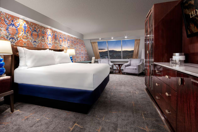 luxor hotel and casino standard room