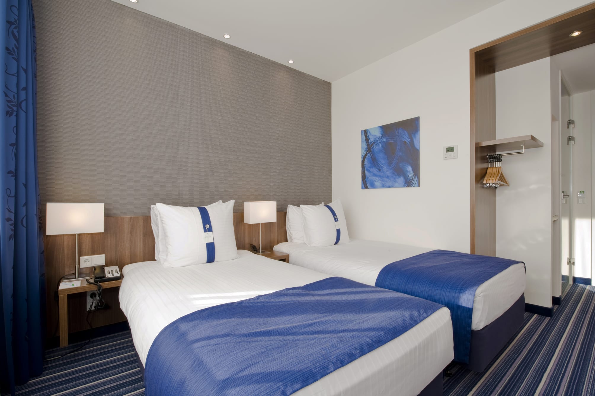 Holiday Inn Express AMSTERDAM - SCHIPHOL by IHG 2