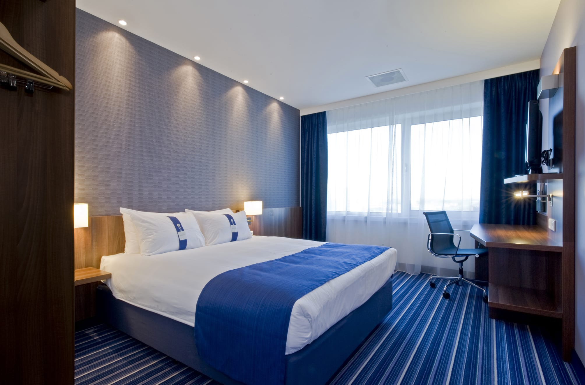 Holiday Inn Express AMSTERDAM - SLOTERDIJK STATION by IHG 1