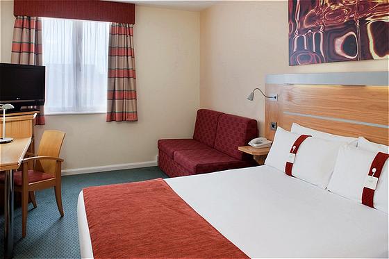 Holiday Inn Express CARDIFF BAY by IHG 2