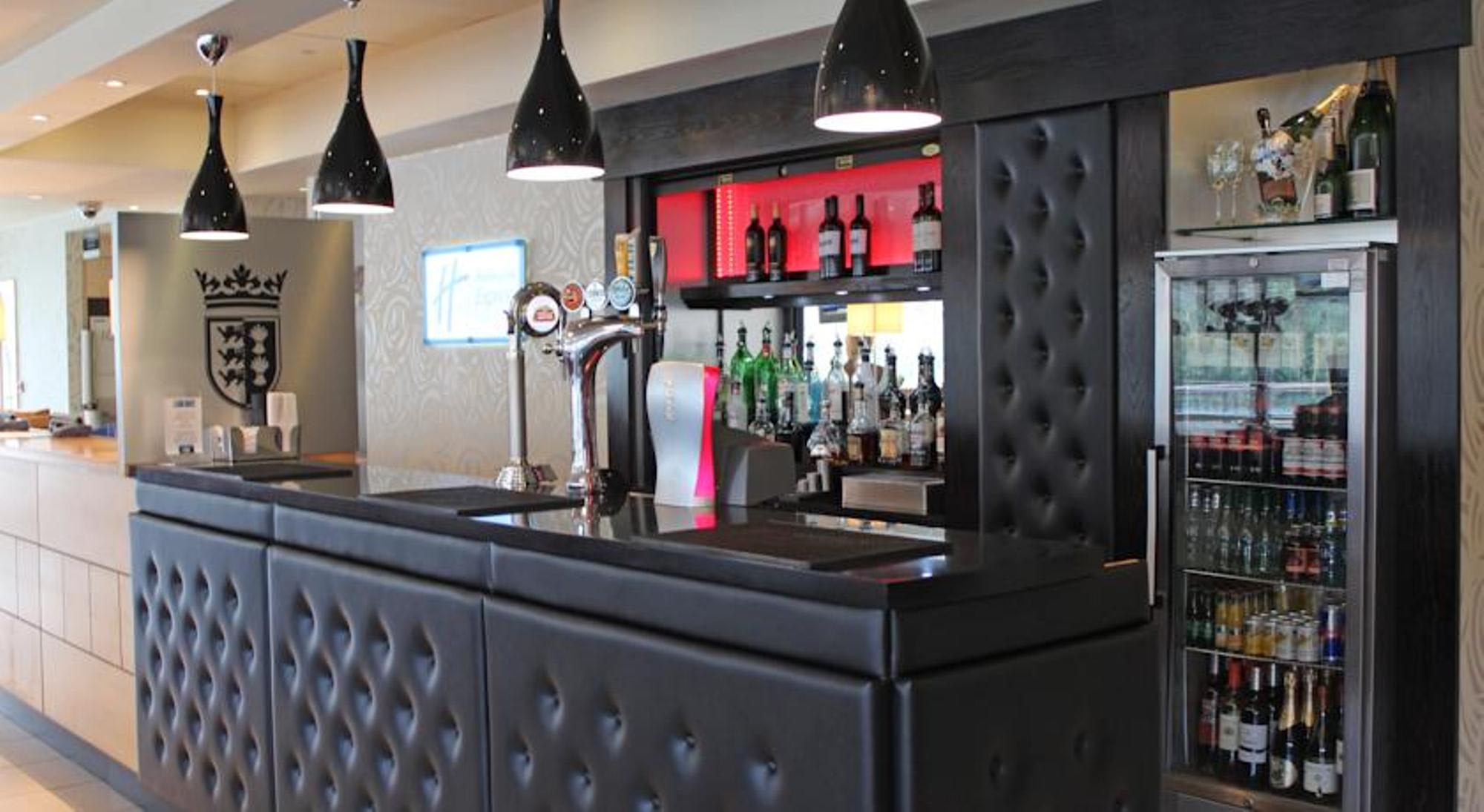 Holiday Inn Express CHESTER - RACECOURSE by IHG 1