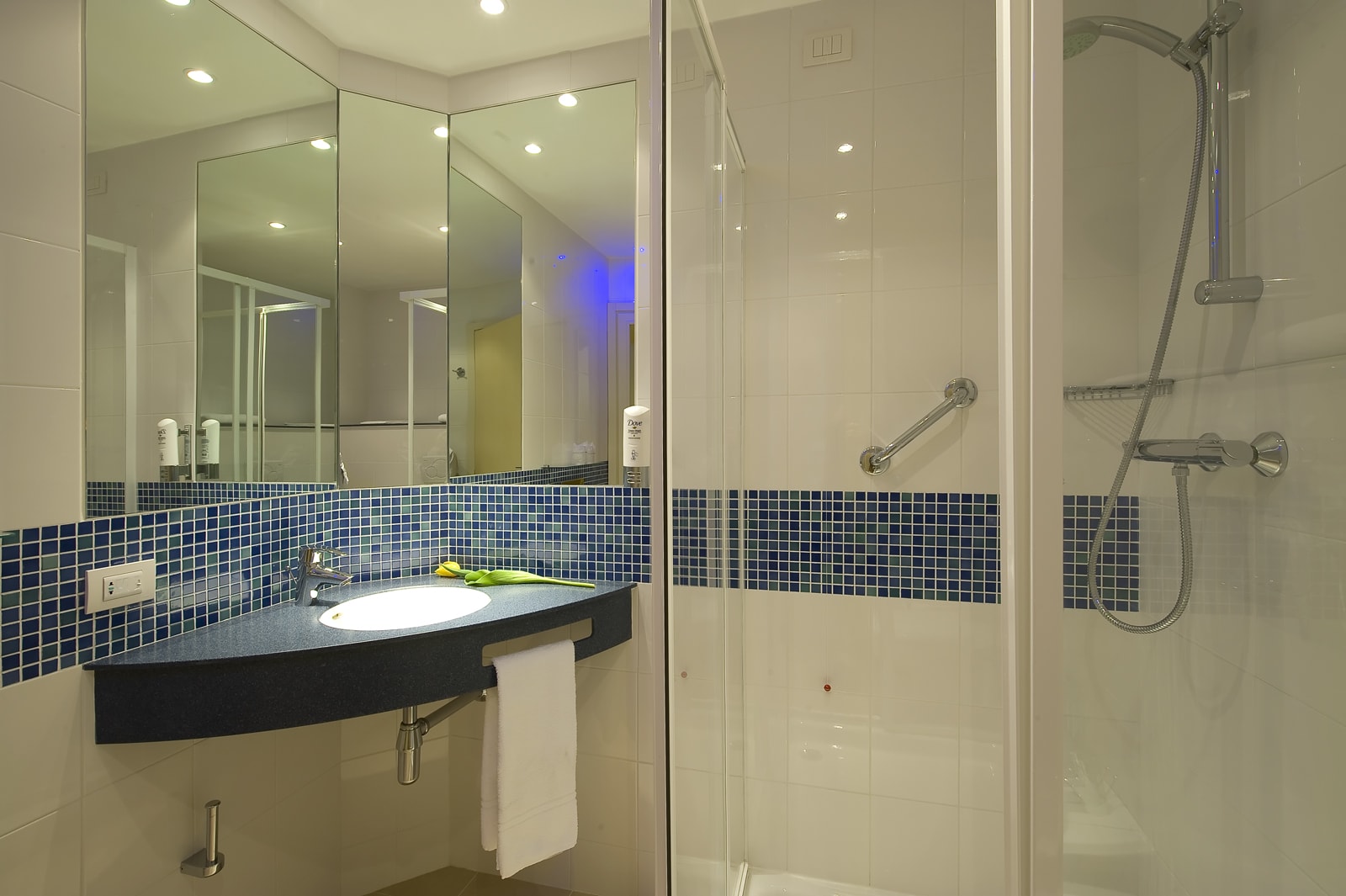 Holiday Inn Express MILAN - MALPENSA AIRPORT by IHG 5