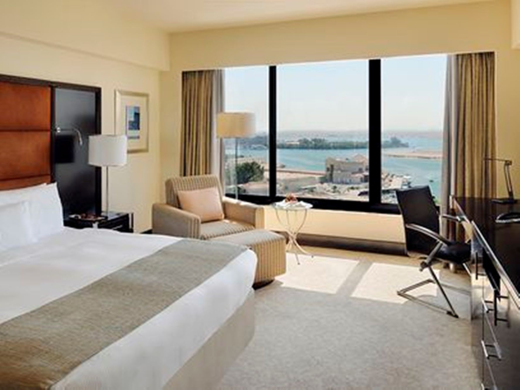 InterContinental Hotels ABU DHABI by IHG 3